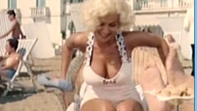 Americano rosso's Sexiest Scenes with Sabrina Ferilli. Sexy, blonde, outdoors. 565590