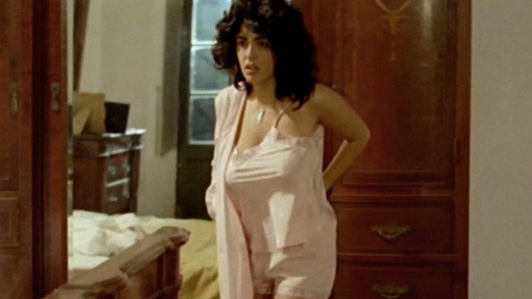 Hottest Sabrina Ferilli Scene in Demons III. Sexy, SFW, lingerie. 608192