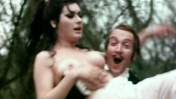 Edwige Fenech Naked in Alle Kätzchen naschen gern. Breasts, fully clothed man, nude. 575683