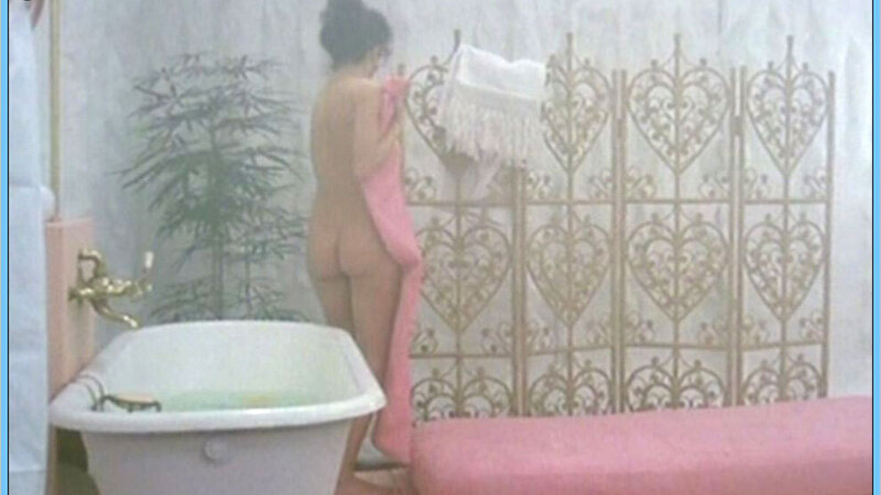 Clio Goldsmith Nude in Honey. Butt, back exposed, black hair. 565882