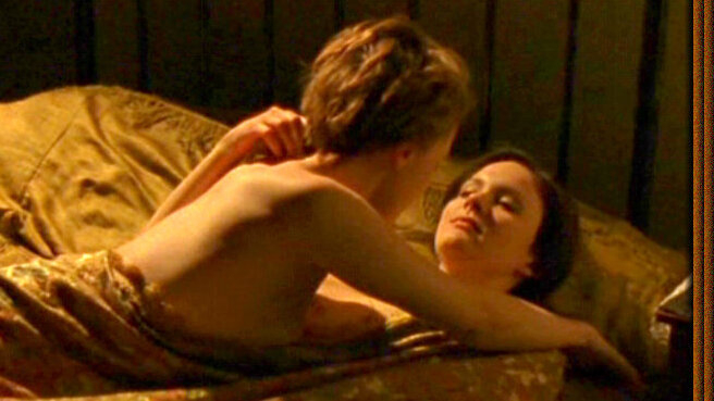 Nudes of Kitty Butler from Tipping the Velvet. Breasts, Lesbian, brunette, in bed. 603300