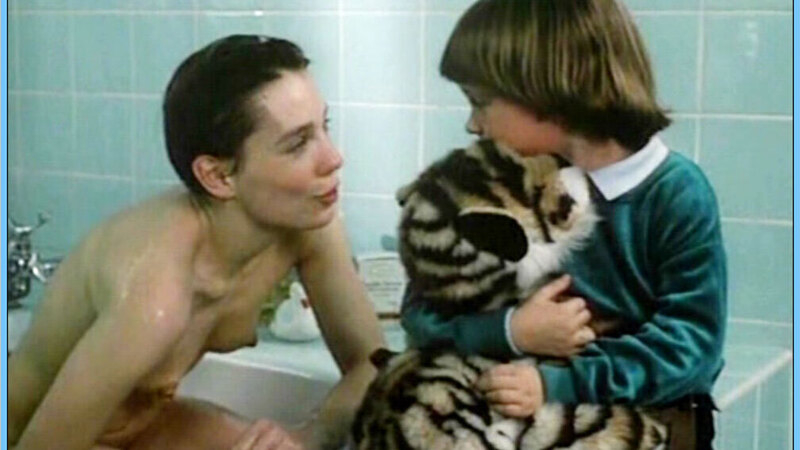 Beate Jensen Nude as Michèle. Breasts, bathtub, brunette. 565952