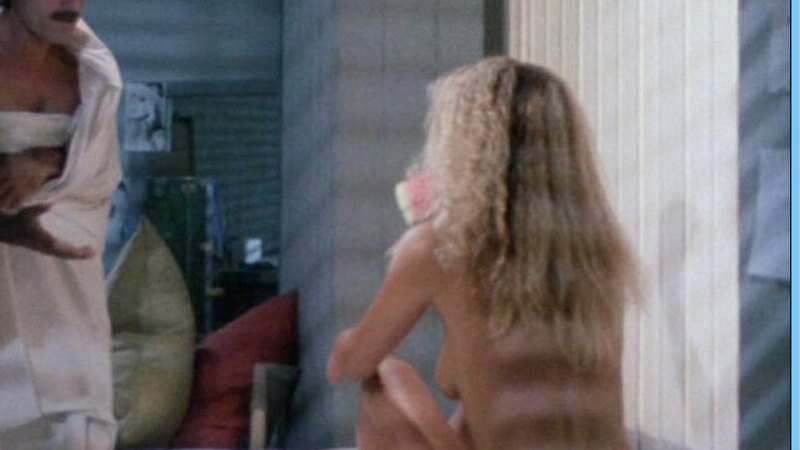 Sexiest Scenes of Eliana from Travolto dagli affetti familiari. Sexy, blonde, sideboob. 598733
