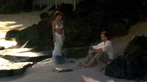 Hottest Izabella Scorupco Scene in GoldenEye. Bikini, SFW, beach. 570452