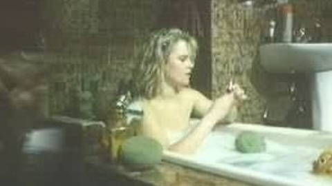 Katarzyna Figura in Kingsize (1988) Butt Back Exposed Blonde 567026