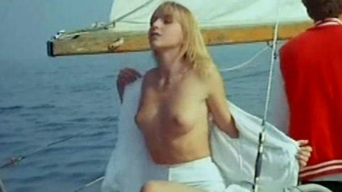 Anne Gautier in Le démon dans l'île (1983) Breasts Breasts Nude 587471