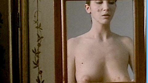 Myriem Roussel in Tristesse et beauté (1985) Breasts Breasts Mirror 566918