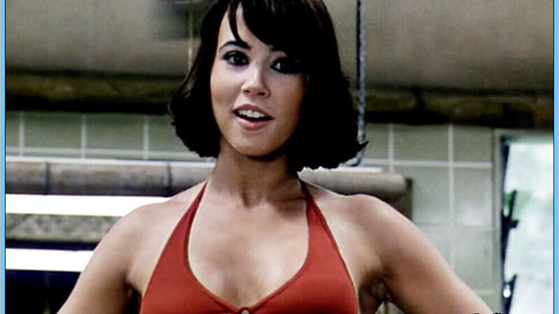 Sexiest Linda Cardellini Scene in Scooby-Doo. Sexy, black hair, cleavage. 635947