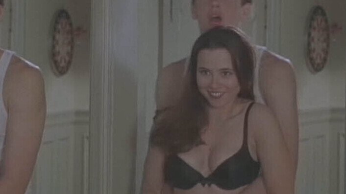 Dead Man on Campus's Sexiest Scenes with Linda Cardellini. Underwear, SFW, black bra. 648738