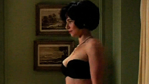 Linda Cardellini in Mad Men (2007-2015) Underwear Black Bra Black Hair 725370