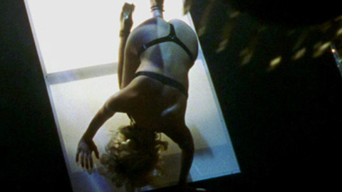 Layla Roberts in Armageddon (1998) Thong Sexy On Stage Strip Club 700766