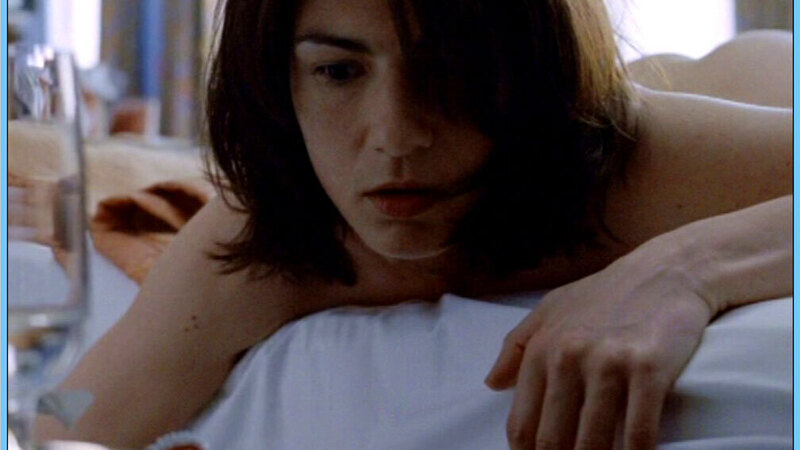 Kim van Kooten Nude in Phileine zegt sorry. Butt, brunette, laying in bed. 610918