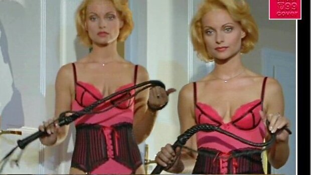 Hottest Catherine H. Flemming Scene in Verbrechen, die Geschichte machten. Sexy, SFW, black lingerie. 662498