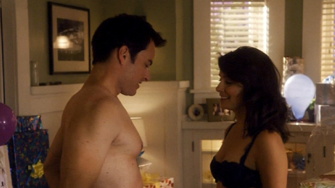Shiri Appleby in Life Unexpected (2010) Underwear Black Bra Brunette 688812