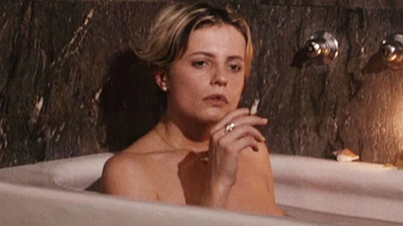 Isabella Ferrari Nude in K. Breasts, bathtub, brunette. 623146