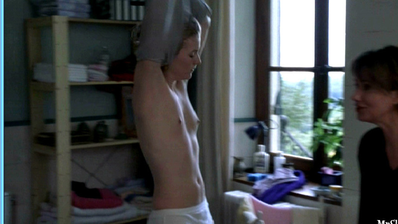 Nudes of Claire from Tout va bien, on s'en va. Breasts, bathroom, brunette. 576324