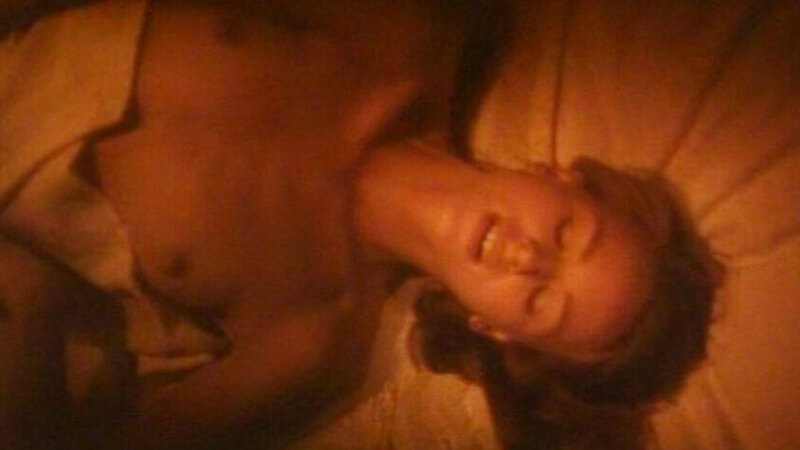 Naomi Watts Nude as Jennifer Carter. Breasts, hand on breasts, laying down. 570014