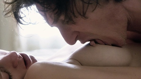 Naomi Watts Naked as Cristina Peck. Breasts, couple, couple in bed. 754461