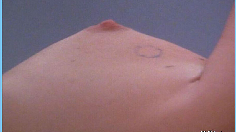 Marlène Jobert Nude in L' amour nu. Breasts, close-up, left breast. 570100