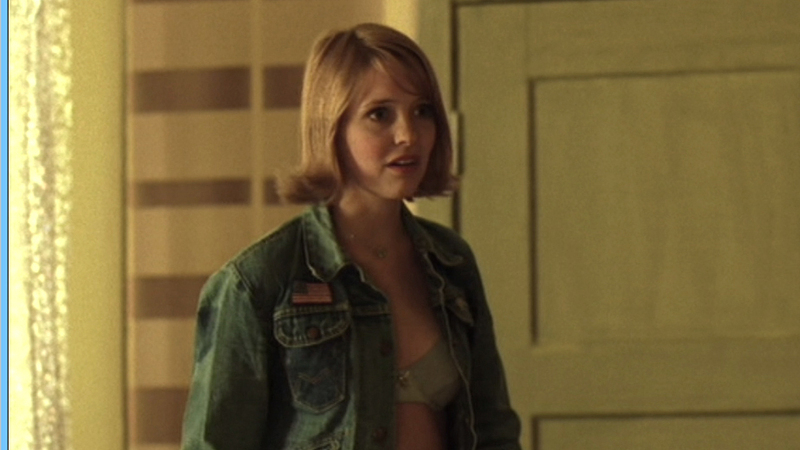Sexiest Laura Tonke Scene in St. Pauli Nacht. Underwear, SFW, bathroom. 590455