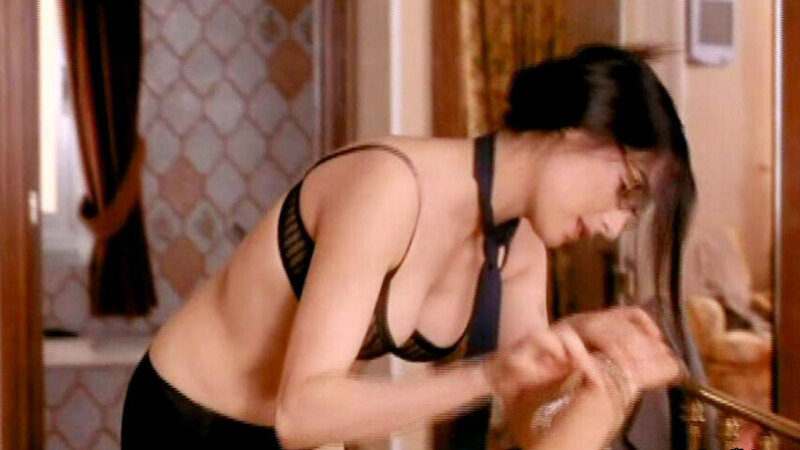 Sexiest Amira Casar Scene in Mariées mais pas trop. Underwear, SFW, black hair. 550963