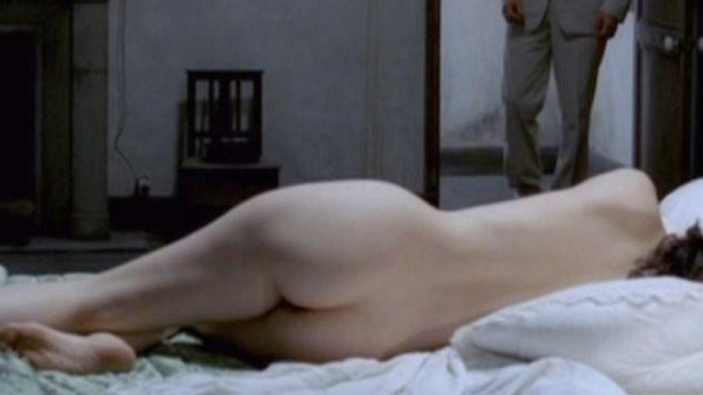 Amira Casar Nude in Anatomy of Hell. Butt, back exposed, black hair. 569116