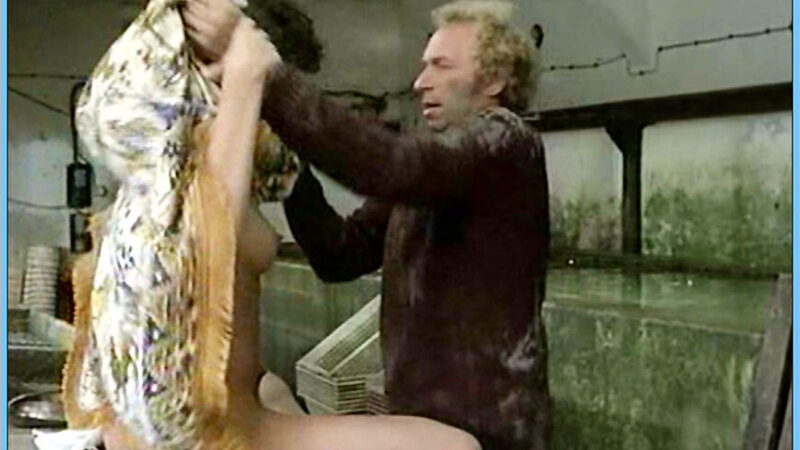 Béatrice Camurat Naked in Un chien dans un jeu de quilles. Breasts, fully clothed man, nude. 570745