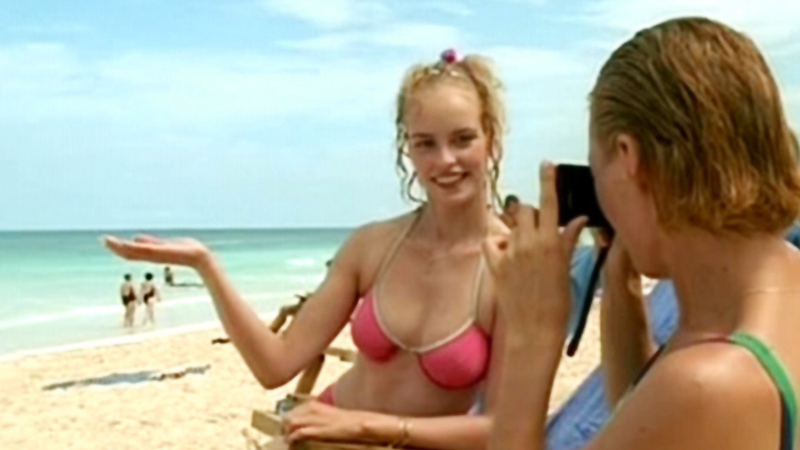 Hottest Nina Hoss Scene in Die Geiseln von Costa Rica. Bikini, SFW, beach. 572198