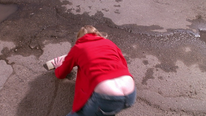 Anna Faris Naked in Smiley Face. Butt, bent over, butt peeking out. 618253