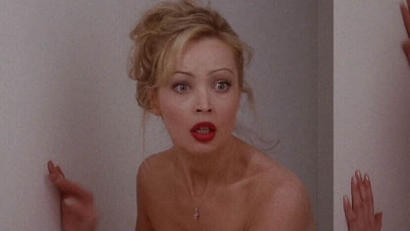 Kimberley Davies Nude in The Shrink Is In. Butt, Body Double, back exposed, blonde. 574606