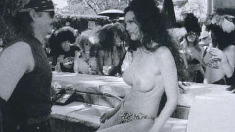Julie Strain in Citizen Toxie: The Toxic Avenger IV (2000) Breasts Bikini Big Breasts Black And White 774222