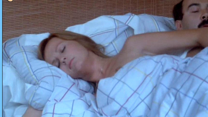 Catherine from Le garde du corps Naked. Breasts, couple in bed, left breast. 575255