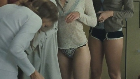 Piper Perabo in Because I Said So (2007) Thong Blonde Locker Room 735415