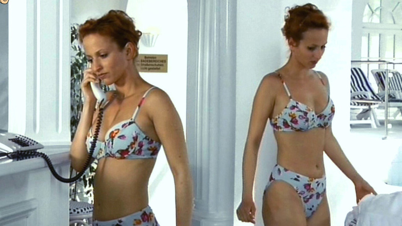 Sexiest Sharon Brauner Scene in Meine Mutter, meine Rivalin. Bikini, SFW, brunette. 601837
