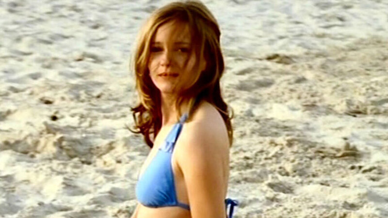 Hottest Stefanie Stappenbeck Scene in Das Zimmermädchen. Bikini, SFW, beach. 622748