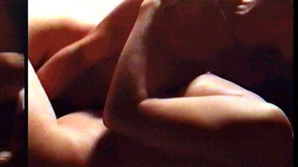 Nudes of Iris Winkler from Zwei Frauen, ein Mann und ein Baby. Breasts, blonde, close-up. 577854