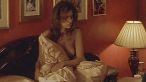Eva Mendes in Training Day (2001) Breasts Breasts Covering With Sheets 689868