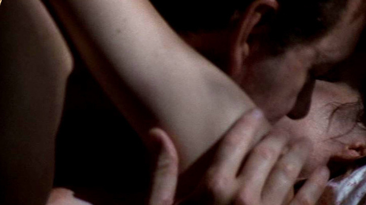 Laura Linney Nude in The Life of David Gale. Breasts, brunette, couple. 601948