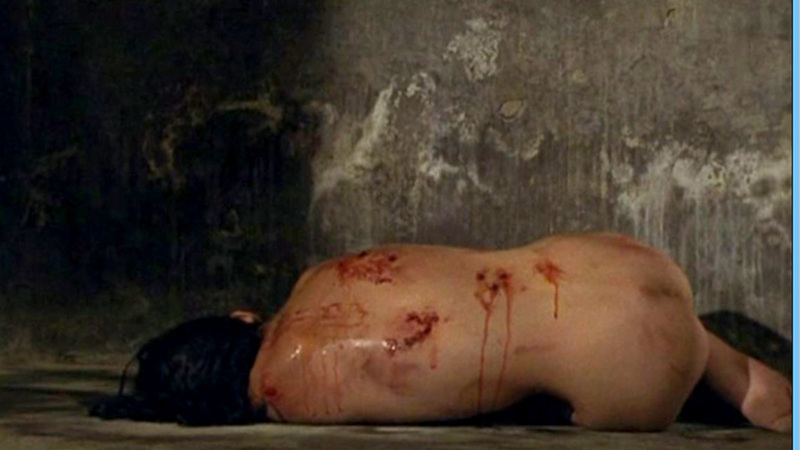 Marion Cotillard Nude as Elia. Butt, black hair, bloody. 594002
