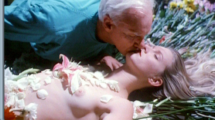 Iris from Garden of Evil Naked. Breasts, blonde, flower petals. 561575
