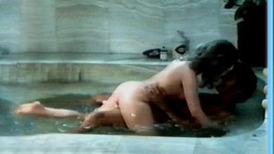 NA from Chile picante Naked. Butt, couple in hot tub, gray hair. 565367
