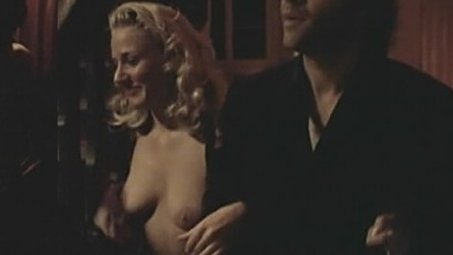 Janine Kunze Nude in Knockin' on Heaven's Door. Breasts, Butt, blonde and brunette, in bed. 714124