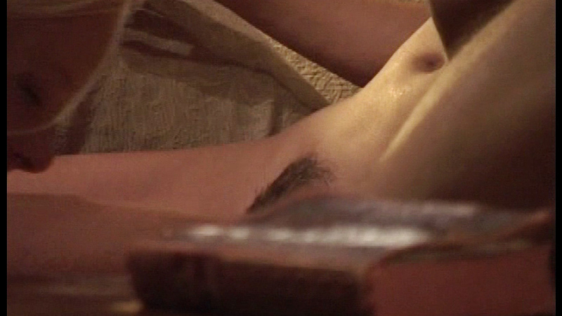 Lisa Comshaw Nude as Lisa Comshaw. Bush, Lesbian, blonde, kissing thigh. 677120