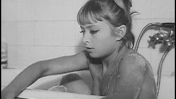 Magdalena Zawadzka Nude as NA. Breasts, bathtub, black and white. 583070