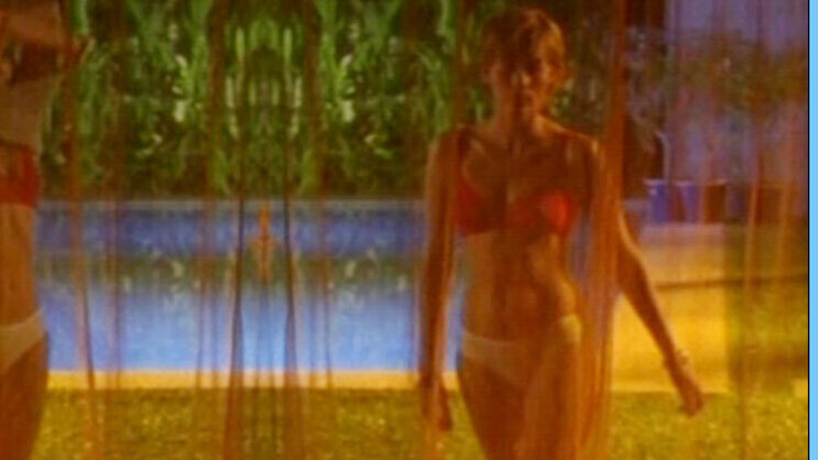 Sexiest Gesine Cukrowski Scene in Lieben und Töten. Underwear, SFW, cleavage. 632011