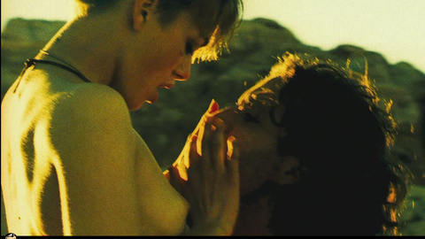 Keira Knightley Naked in Domino. Breasts, back exposed, brunette. 670579