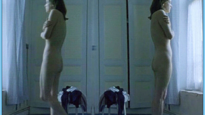 Hélène Fillières Nude as Marie. Butt, back exposed, brunette. 611330
