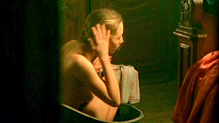 Isild Le Besco Naked in La Maison du canal. Breasts, bathtub, blonde. 604297
