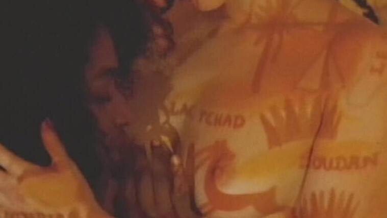 Tango from Les oiseaux du ciel Naked. Breasts, black hair, brunette. 557387