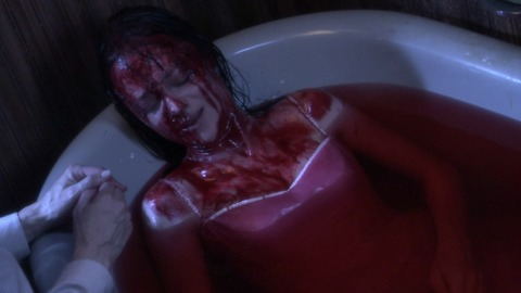 Angela Bettis in Carrie (2002) Sexy Bathtub Blood 761698